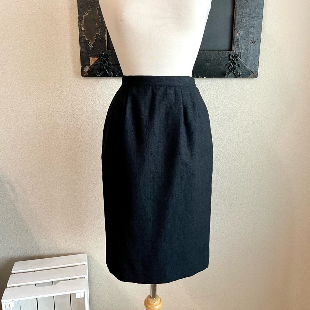 Vintage Classic High Waisted Black Pencil Skirt Atrium Petites